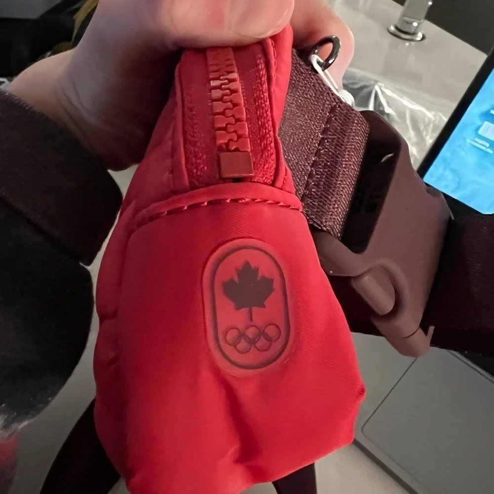 Lululemon Team Canada Olympic Quilted Everywhere Belt Bag in Crimson/Red Merlot